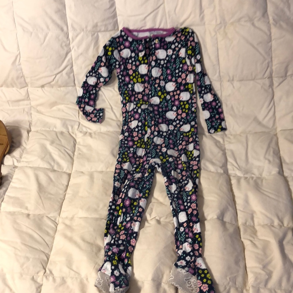 Simple Joys by Carter’s Footed Pajamas Sz 24M